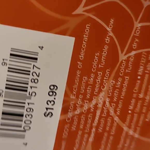 BUNDLE OF 4 HALLOWEEN HAND TOWELS - Picture 5 of 8